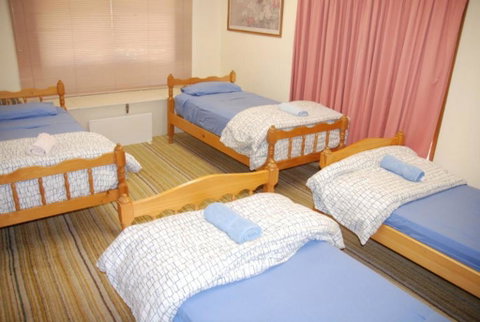 Vista-Del-Lago - Accommodation Newcastle 1