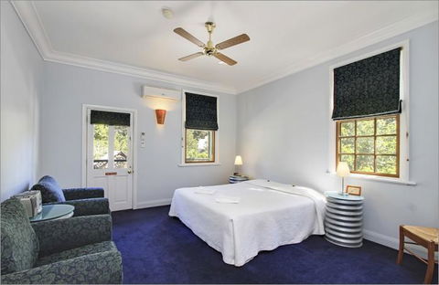 Walhalla's Star Hotel - Accommodation Newcastle 3