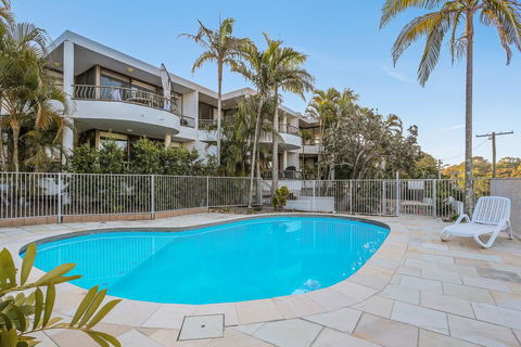 Walk To The Beach, Sunshine Beach - Accommodation Newcastle 1