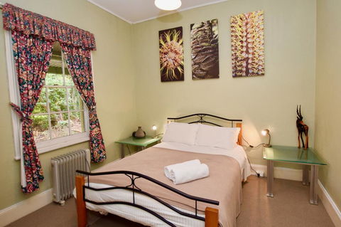Waragil Cottage - Original Settler's Home - Accommodation Newcastle 1
