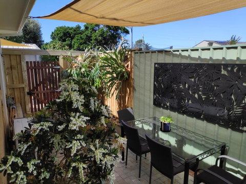 Warilla Sands - Accommodation Newcastle 3