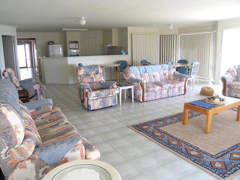 Water View House @ Orient Point - Accommodation Newcastle 2