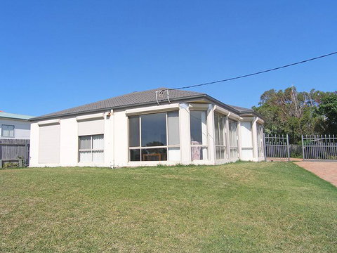 Water View House @ Orient Point - Accommodation Newcastle 1