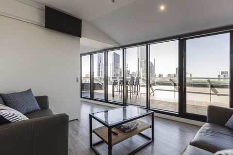 Flinders Luxury Penthouse - Accommodation Newcastle 3