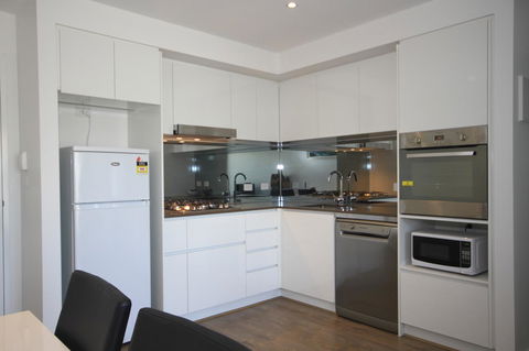 RNR Serviced Apartments North Melbourne - Accommodation Newcastle 15