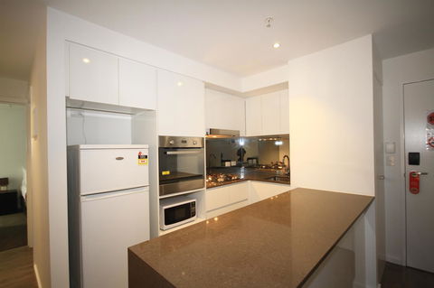 RNR Serviced Apartments North Melbourne - Accommodation Newcastle 13