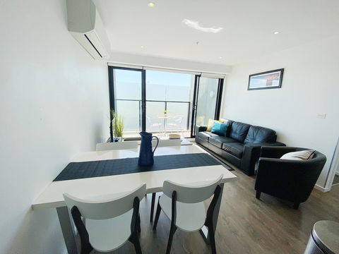 RNR Serviced Apartments North Melbourne - Accommodation Newcastle 2