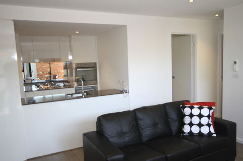 RNR Serviced Apartments North Melbourne - Accommodation Newcastle 9