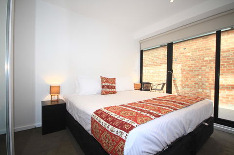 RNR Serviced Apartments North Melbourne - Accommodation Newcastle 14
