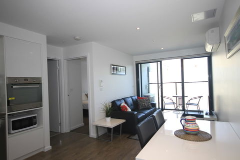 RNR Serviced Apartments North Melbourne - Accommodation Newcastle 10