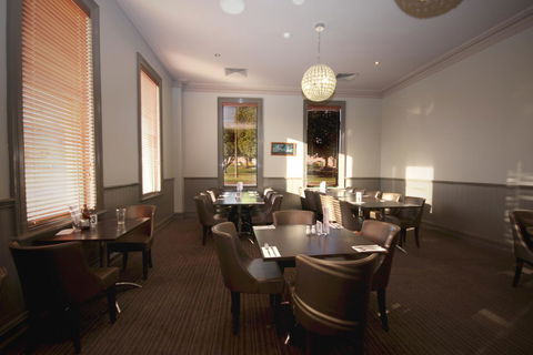 Mitchell River Tavern - Accommodation Newcastle 9