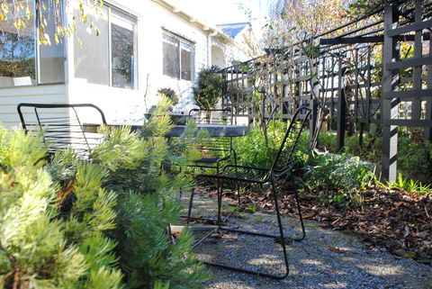 Bed Of Roses - Accommodation Newcastle 44