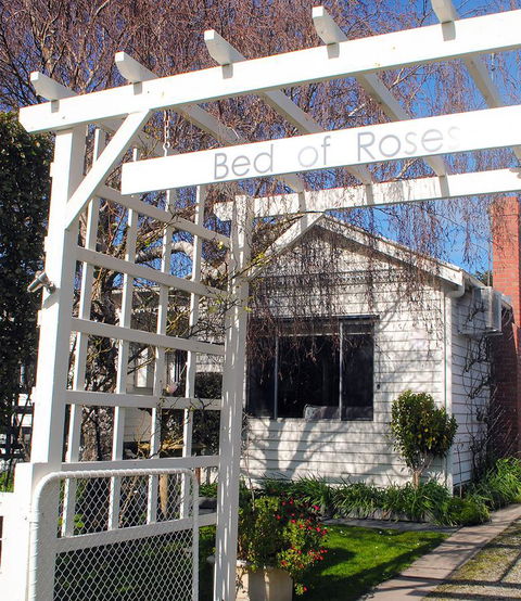 Bed Of Roses - Accommodation Newcastle 30
