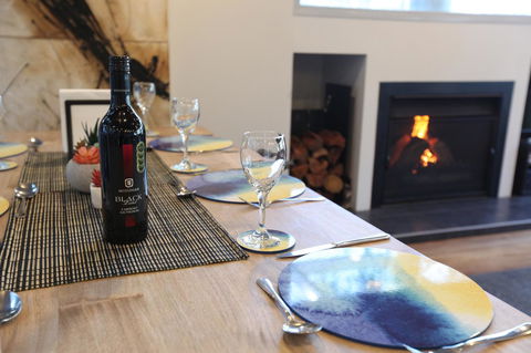 Lorne Luxury - Accommodation Newcastle 9