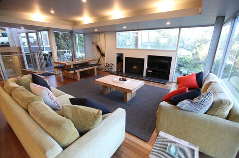 Lorne Luxury - Accommodation Newcastle 8