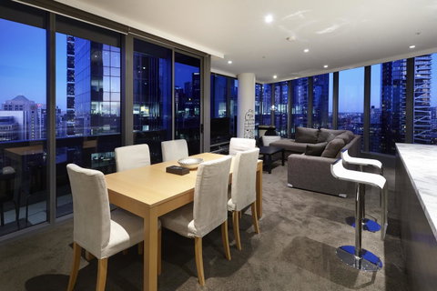 Melbourne Luxury Collection - Accommodation Newcastle 2