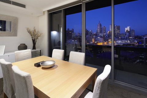 Melbourne Luxury Collection - Accommodation Newcastle 6