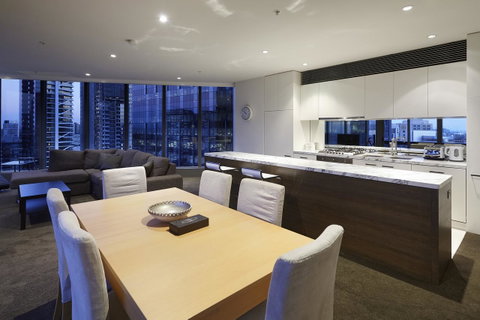 Melbourne Luxury Collection - Accommodation Newcastle 3