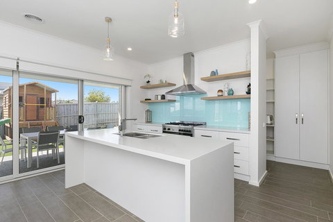 Tidal Changes - Rejuvenate Stays - Accommodation Newcastle 11