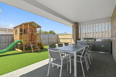 Tidal Changes - Rejuvenate Stays - Accommodation Newcastle 0