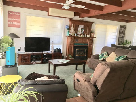 Nest On A Crest - Accommodation Newcastle 0