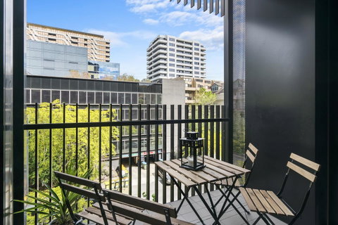 Complete Host Leopold Apartments - Accommodation Newcastle 6