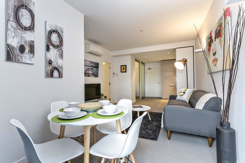 Complete Host Leopold Apartments - Accommodation Newcastle 19