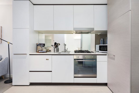 Complete Host Leopold Apartments - Accommodation Newcastle 9
