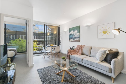Complete Host Leopold Apartments - Accommodation Newcastle 0