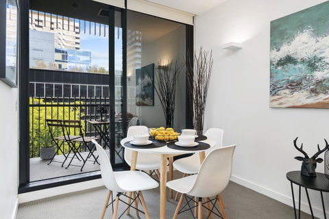 Complete Host Leopold Apartments - Accommodation Newcastle 3