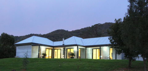 3 Bells Alpine Cottage - Accommodation Newcastle 11