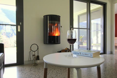 3 Bells Alpine Cottage - Accommodation Newcastle 19