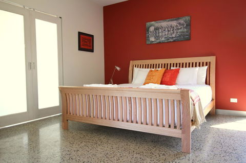 3 Bells Alpine Cottage - Accommodation Newcastle 3