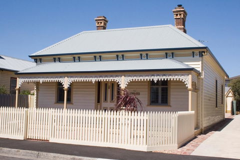 Sabina On Little Myers - Accommodation Newcastle 6