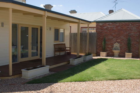 Sabina On Little Myers - Accommodation Newcastle 22