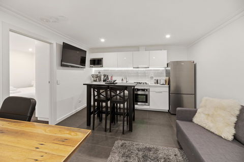 Work Sleep Live Melbourne - Accommodation Newcastle 9