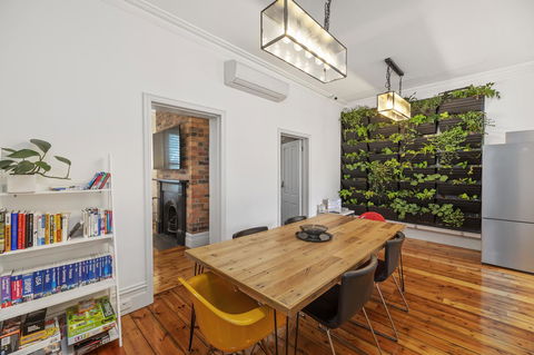 Work Sleep Live Melbourne - Accommodation Newcastle 0