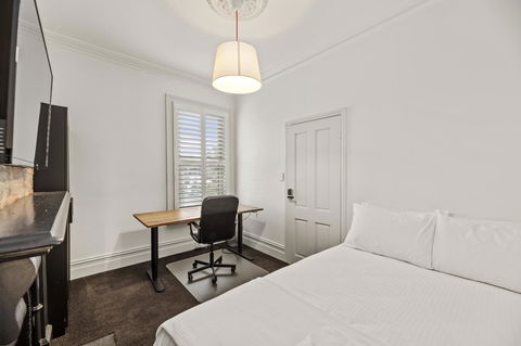Work Sleep Live Melbourne - Accommodation Newcastle 1
