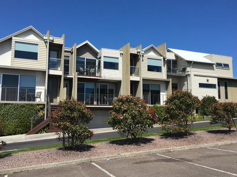 104 On Merri Apartments - Accommodation Newcastle 1