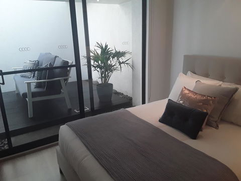 Sunseeker Holiday Apartments - Accommodation Newcastle 8