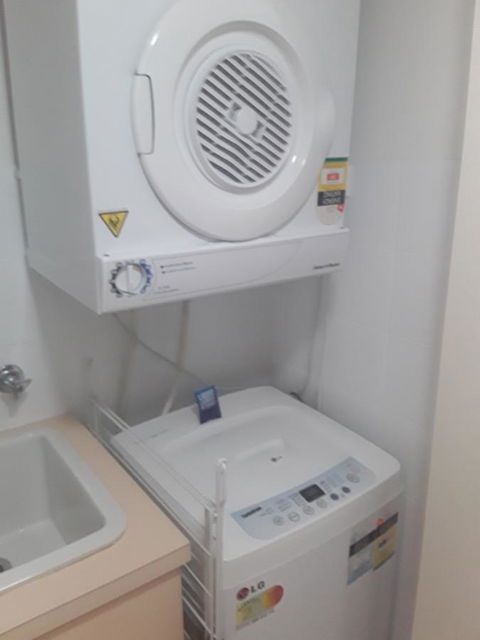 Sunseeker Holiday Apartments - Accommodation Newcastle 13