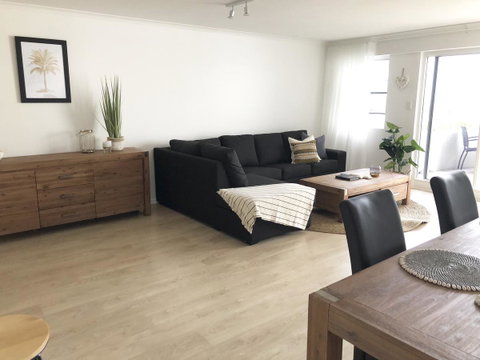 Sunshine Beach Luxe Apartment - Accommodation Newcastle 32