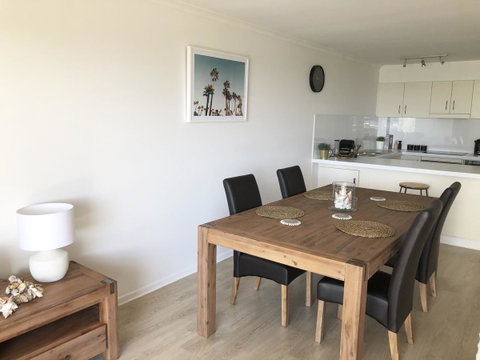 Sunshine Beach Luxe Apartment - Accommodation Newcastle 29