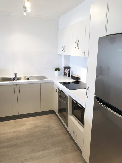 Sunshine Beach Luxe Apartment - Accommodation Newcastle 9