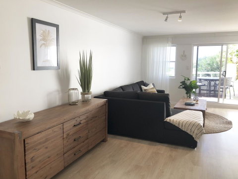 Sunshine Beach Luxe Apartment - Accommodation Newcastle 23