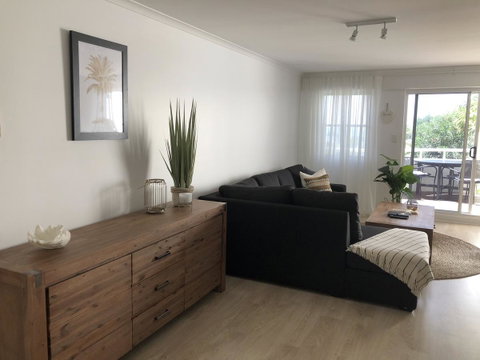 Sunshine Beach Luxe Apartment - Accommodation Newcastle 26