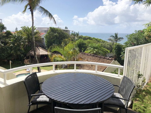 Sunshine Beach Luxe Apartment - Accommodation Newcastle 0