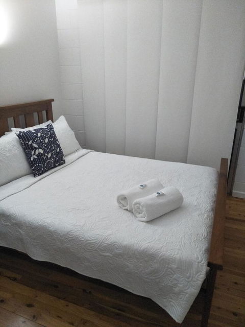 Salty Vibes Retreat - Accommodation Newcastle 3