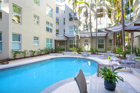 Emerald Noosa - Accommodation Newcastle 3