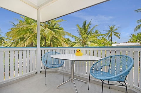 By The Sea Port Douglas - Accommodation Newcastle 16